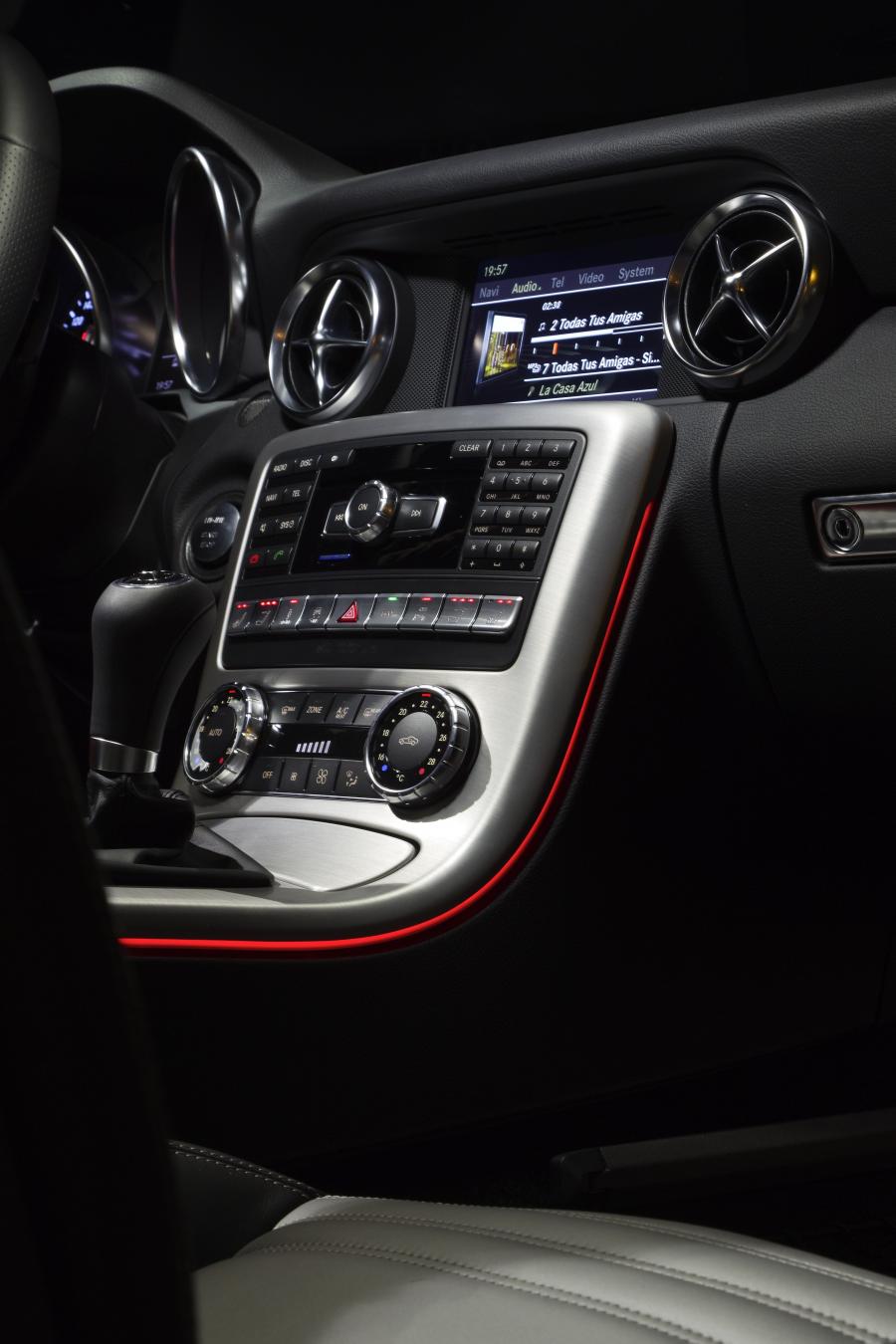  Mercedes-Benz SLK350 2011 года  (фото 75 из 177)